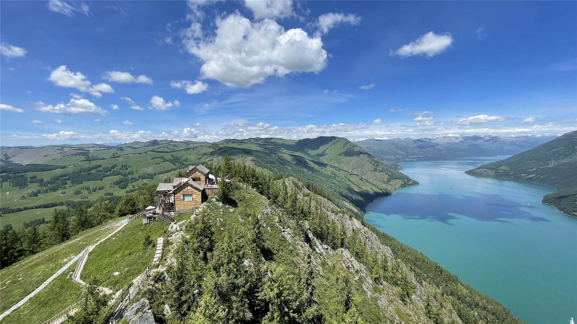 俯瞰大自然——四川成渝高速公路股份有限公司成渝分公司 王春婷_副本