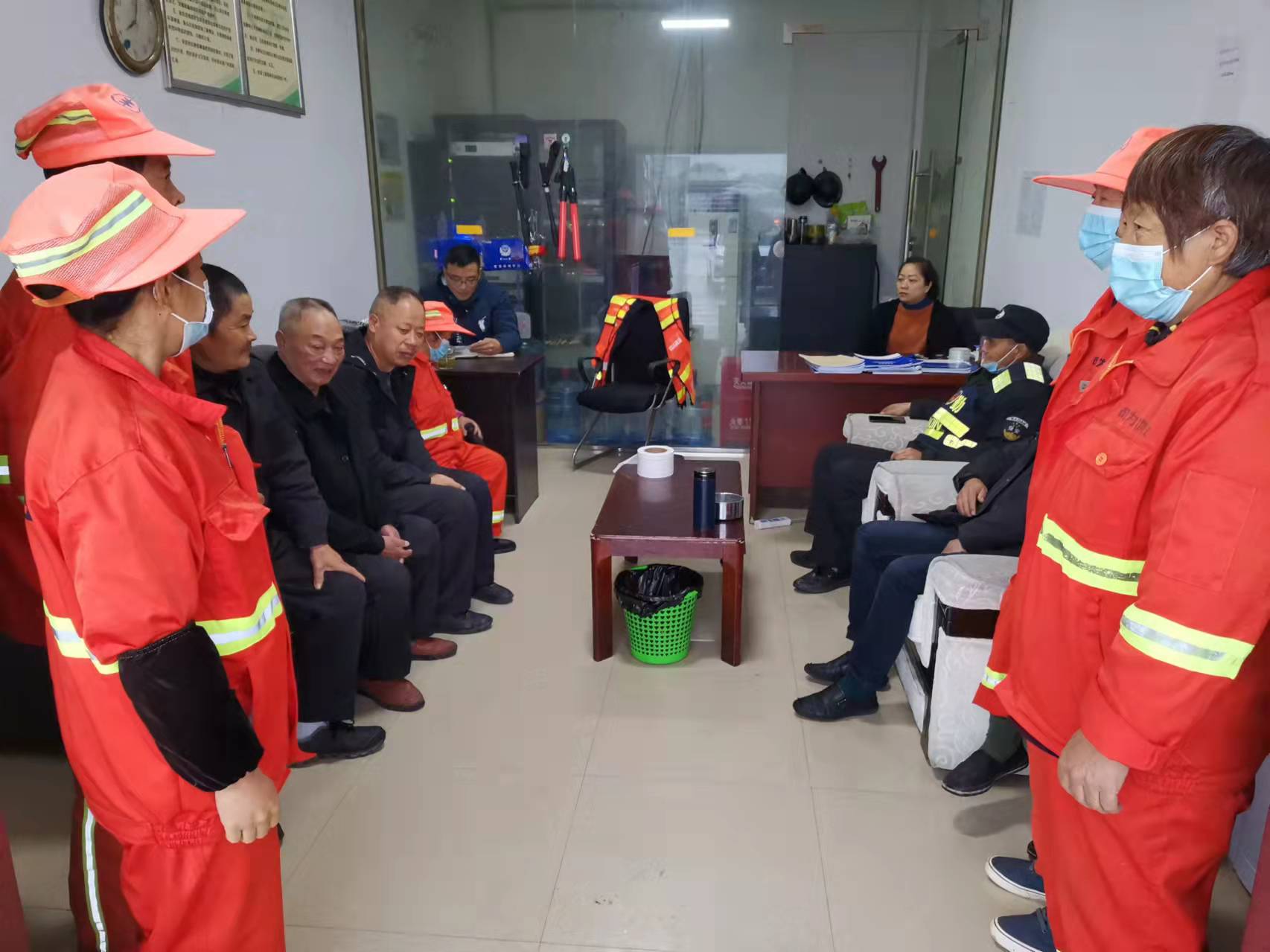 11.5+黄旭鹰 王燕+572、资阳管理处服务（停车）区召开疫情防控专题会