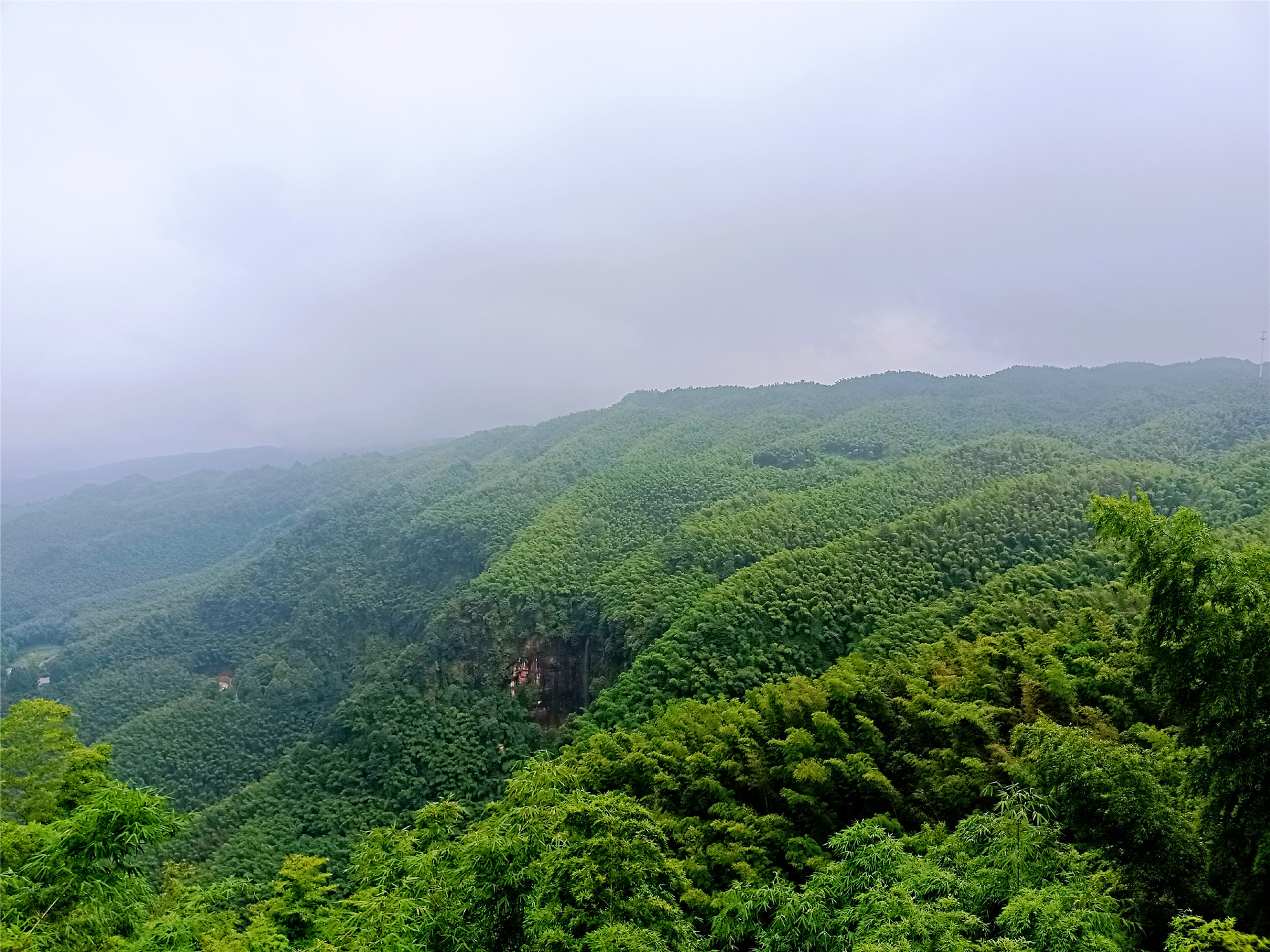 天与山——四川成渝高速公路股份有限公司成渝分公司+马翎_副本
