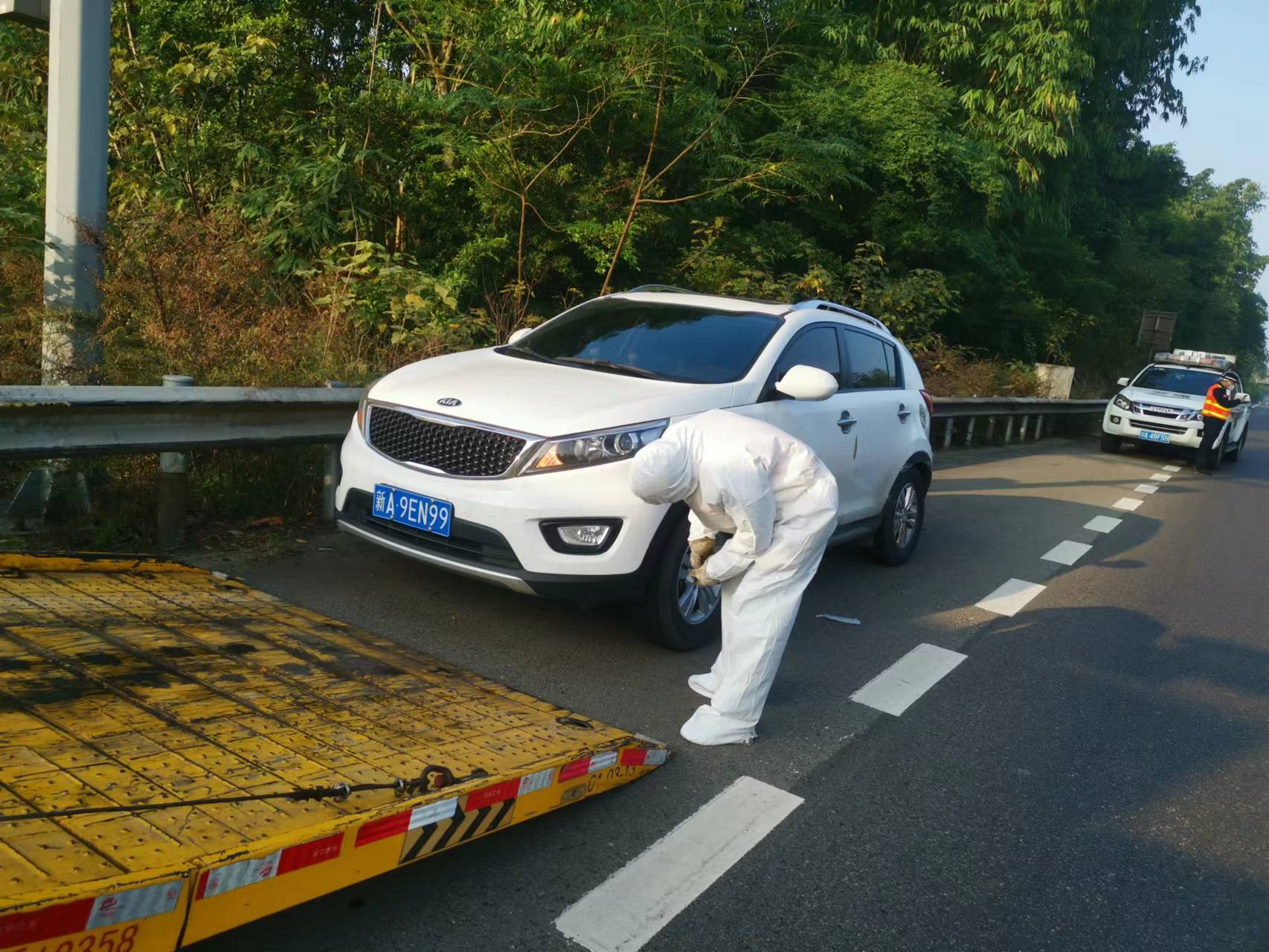 内江管理处安全快速处置疫区故障车辆