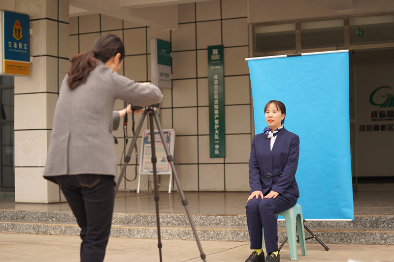 资阳管理处创新增效 积极服务收费岗位职工