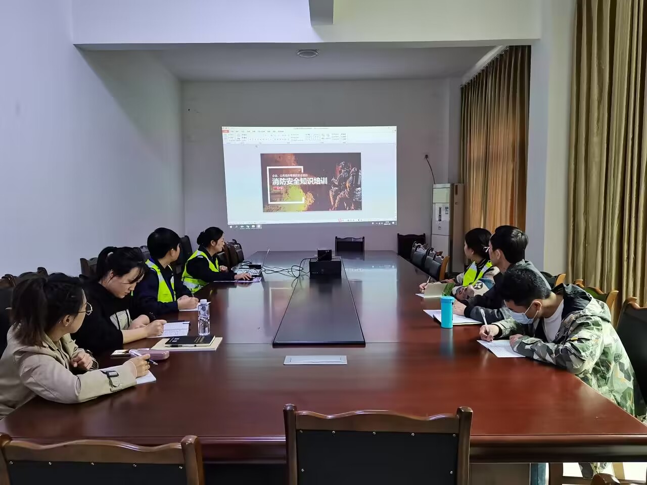 成渝高速资中收费站开展“ 抓消防安全 保高质量发展”消防安全活动