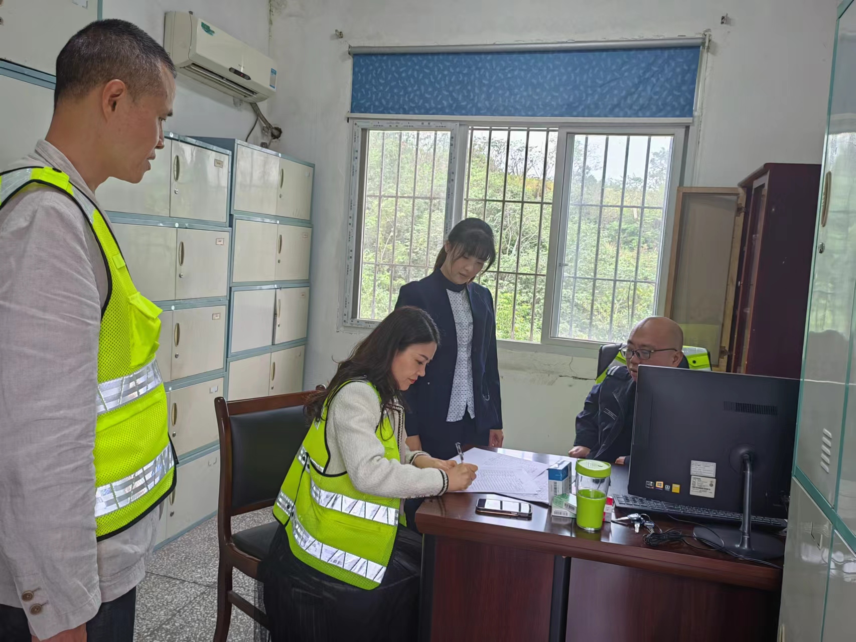 内江管理处完成收费站间票管移交工作