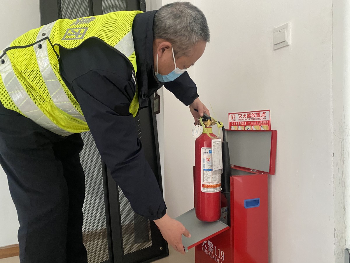 成都管理处简阳北收费站开展冬季安全隐患排查工作