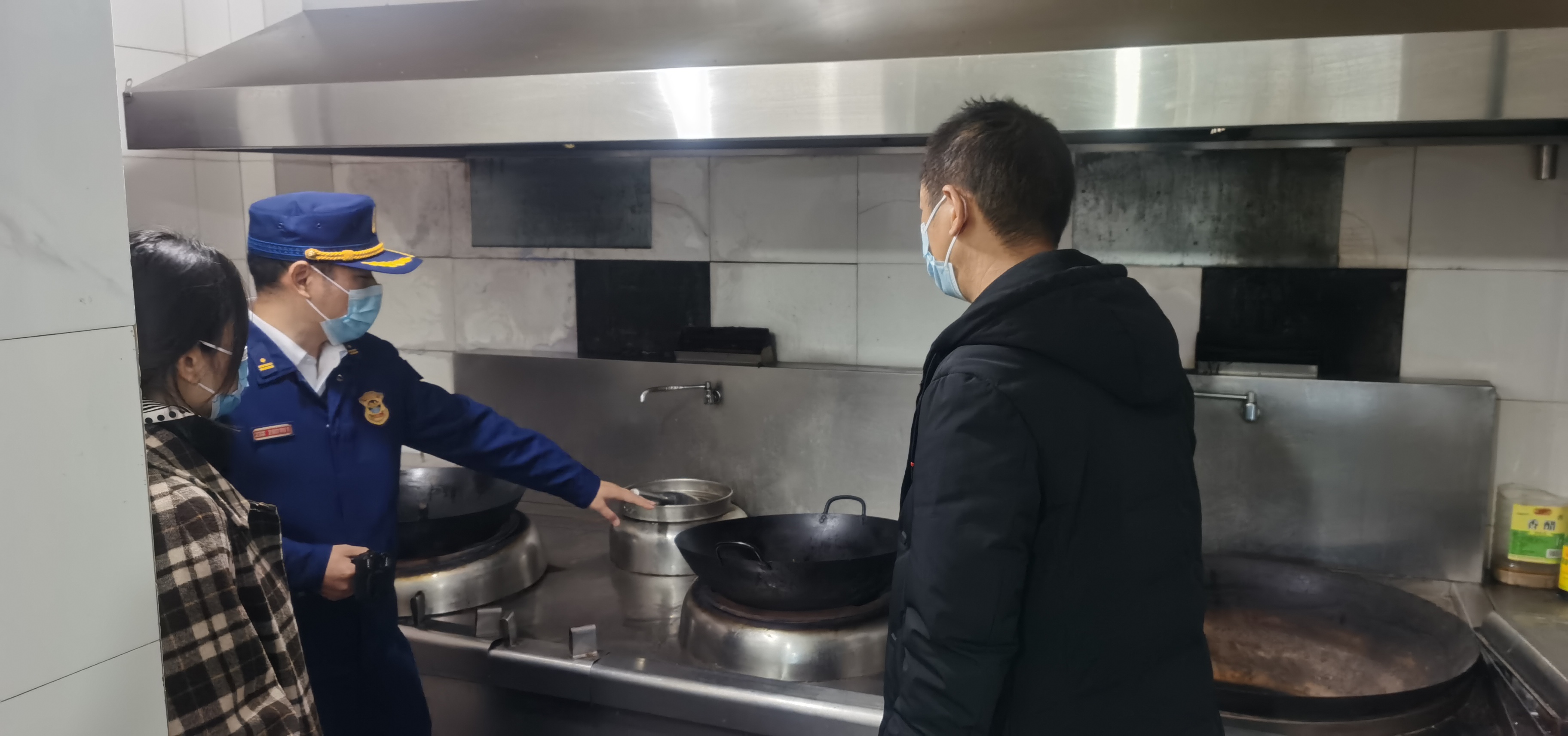 资阳高新技术产业园区消防救援大队到资阳管理处开展消防安全检查