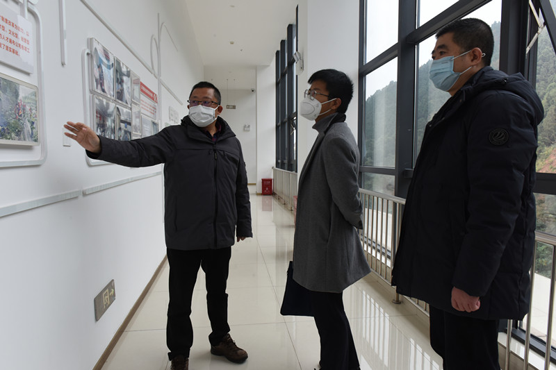 2390c15ee1267997cdb47316bebc92c