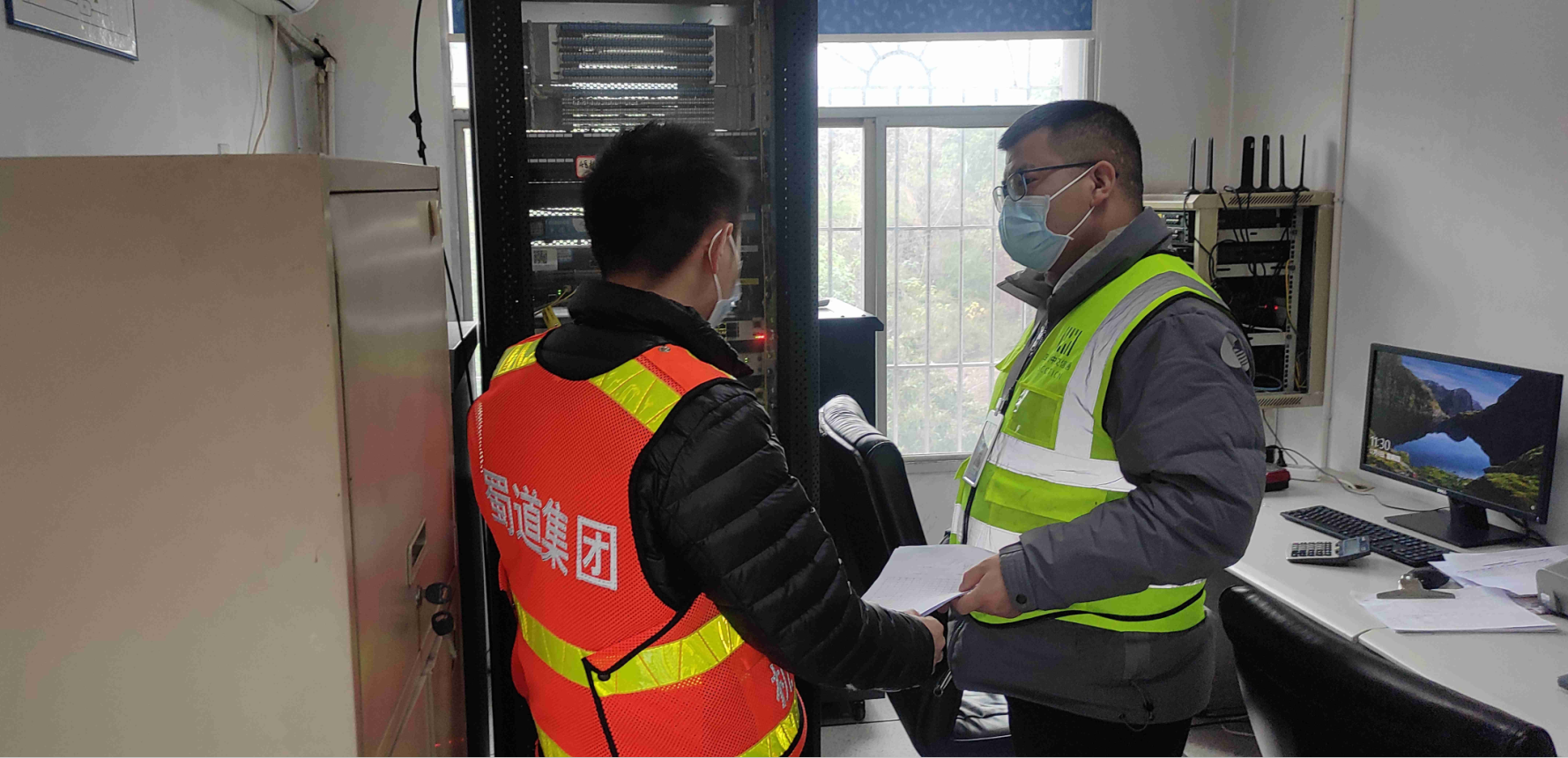 2022.12.8+成渝分公司+内江管理处完成通信光缆在线监测项目竣工验收+内江管理处完成通信光缆在线监测项目竣工验收+覃敏