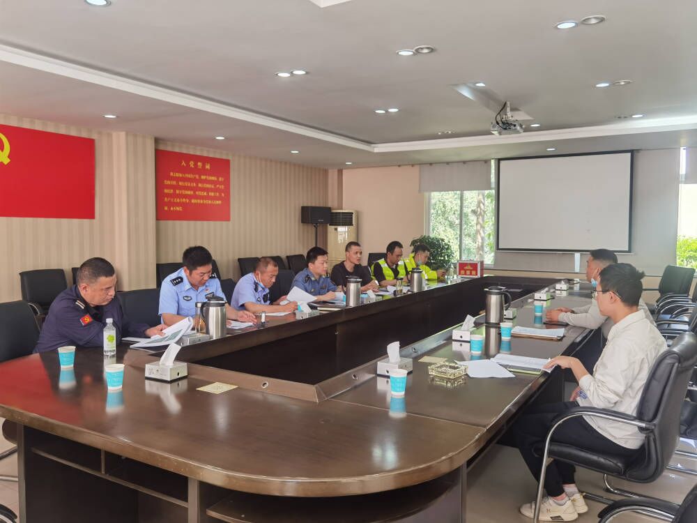 成渝高速内江联勤办召开跨越成渝高速220千伏寿松一、二线迁改工程联勤协调会