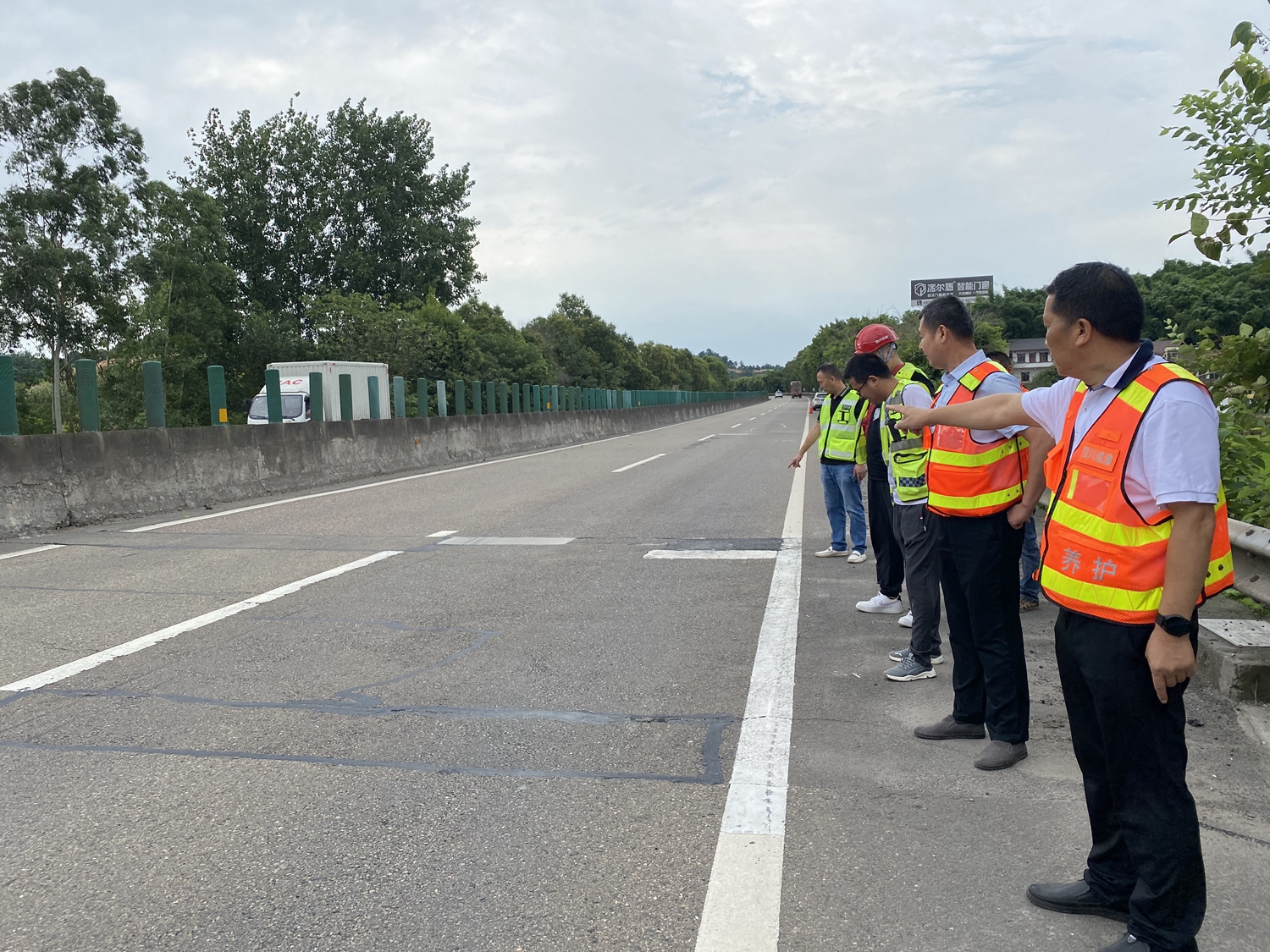 7.18+李林+资阳管理处有序开展桥涵安全检查