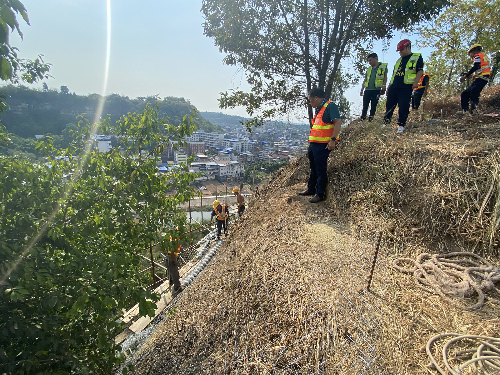 资阳管理处开展高温天气养护施工作业检查