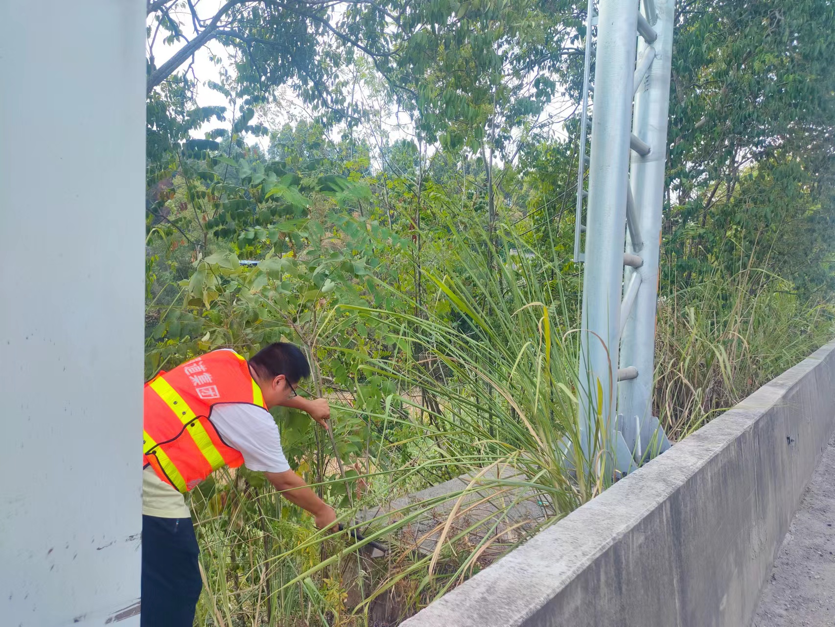 资阳管理处加强外场设备防火巡查