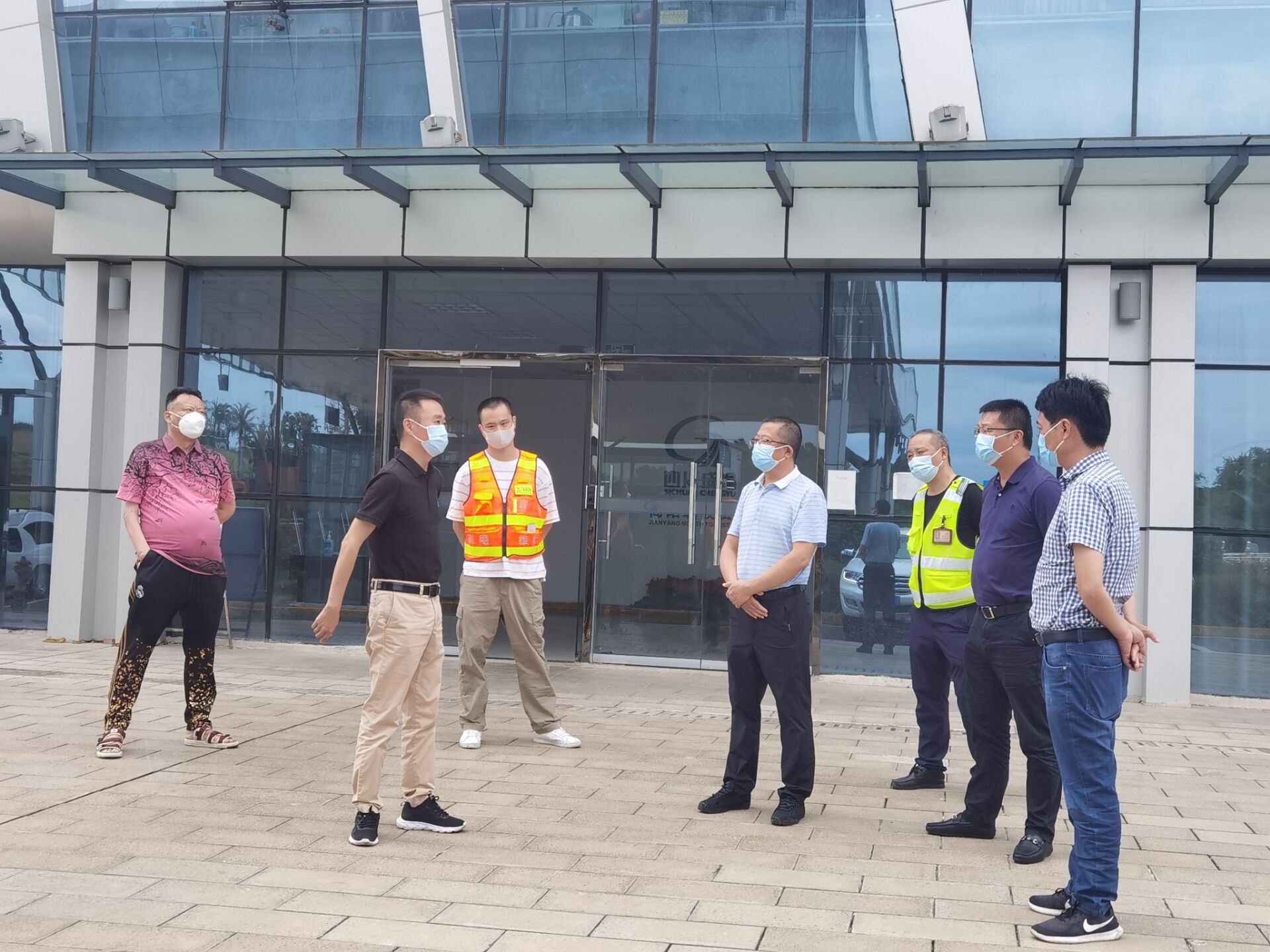 公司党委委员、副总经理魏明检查成都管理处疫情防控工作