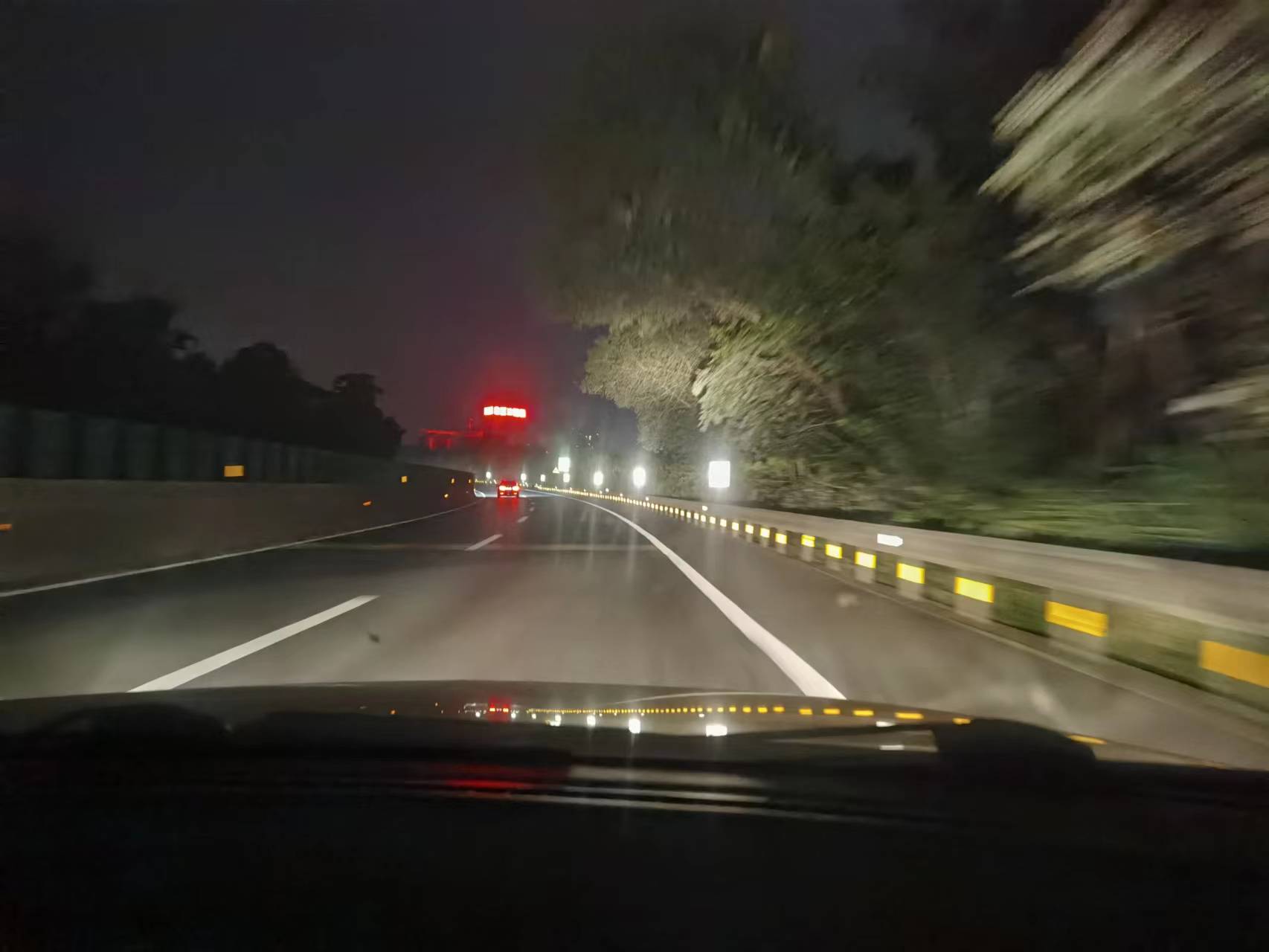 资阳管理处开展夜间养护巡查工作