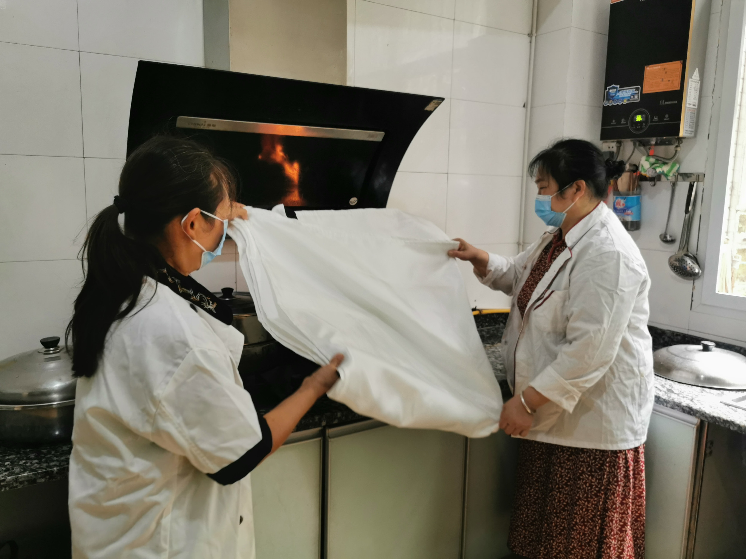 成渝高速资中收费站开展消防事故应急处置演练