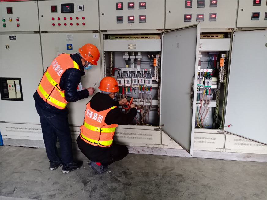 2023.1.10+成渝分公司+内江管理处开展春节前电力设施大排查+吴嗣芳