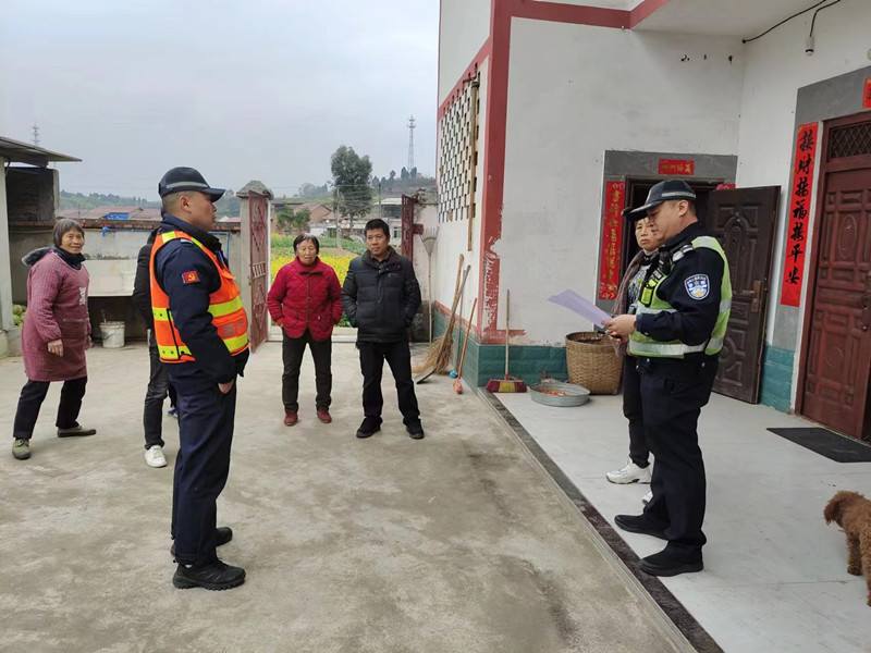 资阳管理处开展交安设施保护宣传走访活动