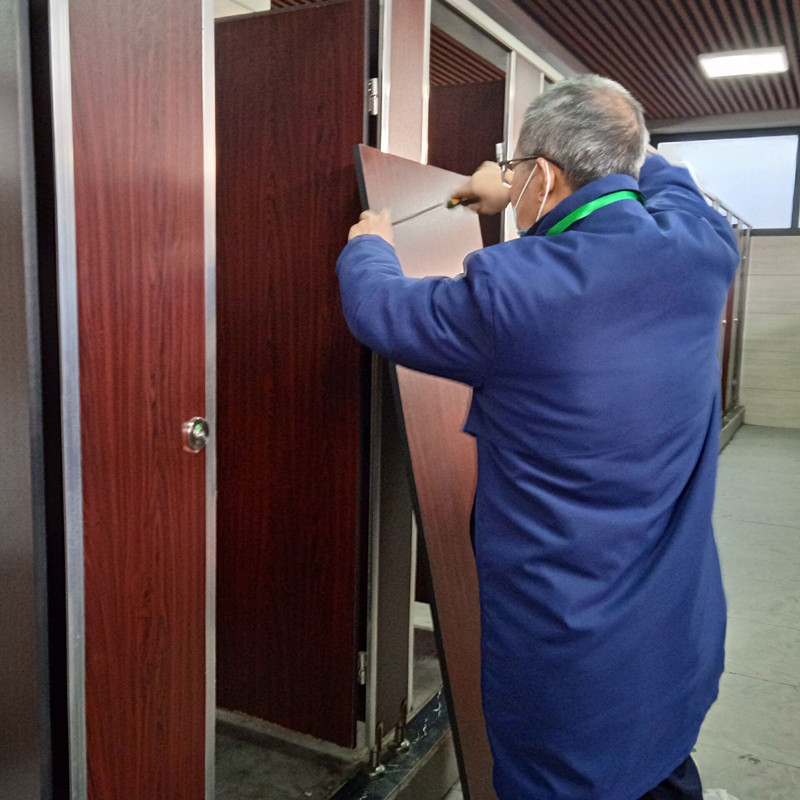 2023.2.20+成渝分公司+成渝高速内江服务区继续推行兼职员维修制度+郑雯娟