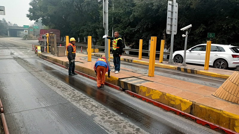 2023.2.9+成渝分公司+简讯：成渝高速椑木收费站提升站容站貌+钟晓峰