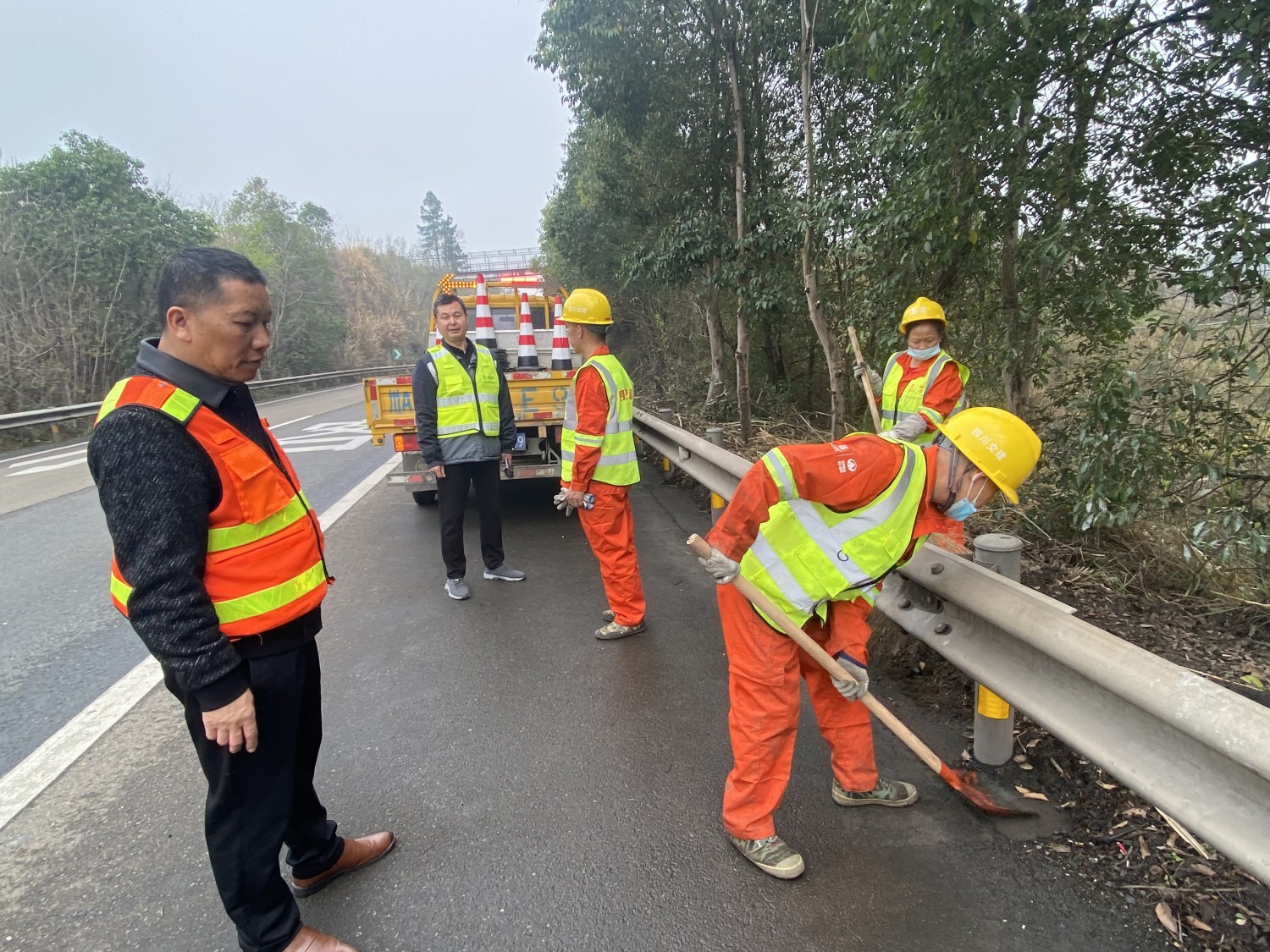 资阳管理处强化施工监管保障道路畅通