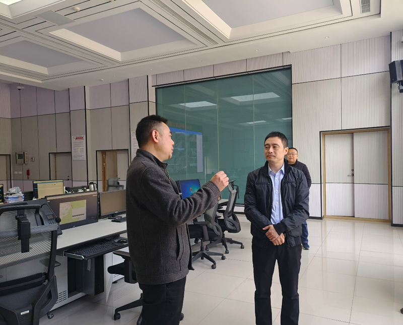 蜀道新能源公司到成渝公司营运科创中心开展工作交流