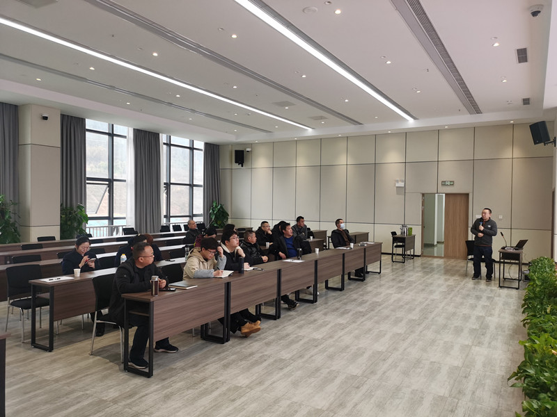 成都管理处开展LED屏操作维护培训