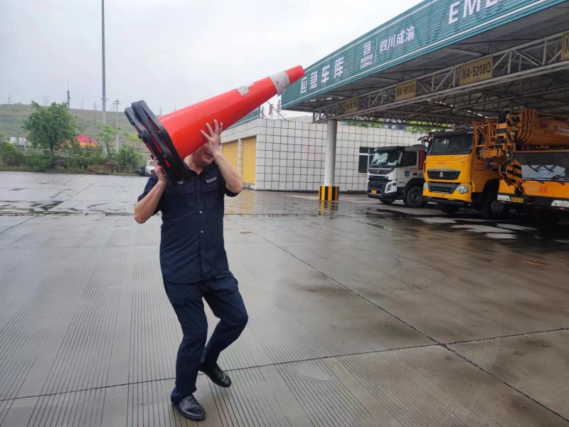 资阳管理处开展路产管护队伍体能训练