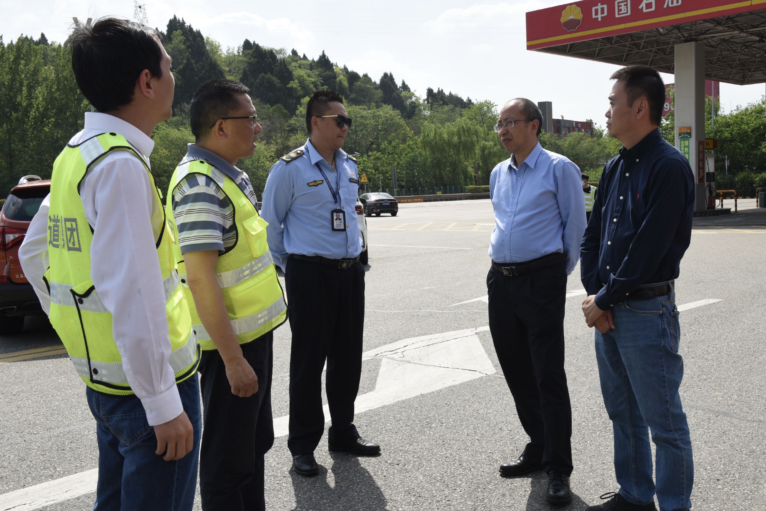 四川省交通运输综合行政执法总队第一支队督查成渝分公司“五一”节前准备及大运会安全保畅工作