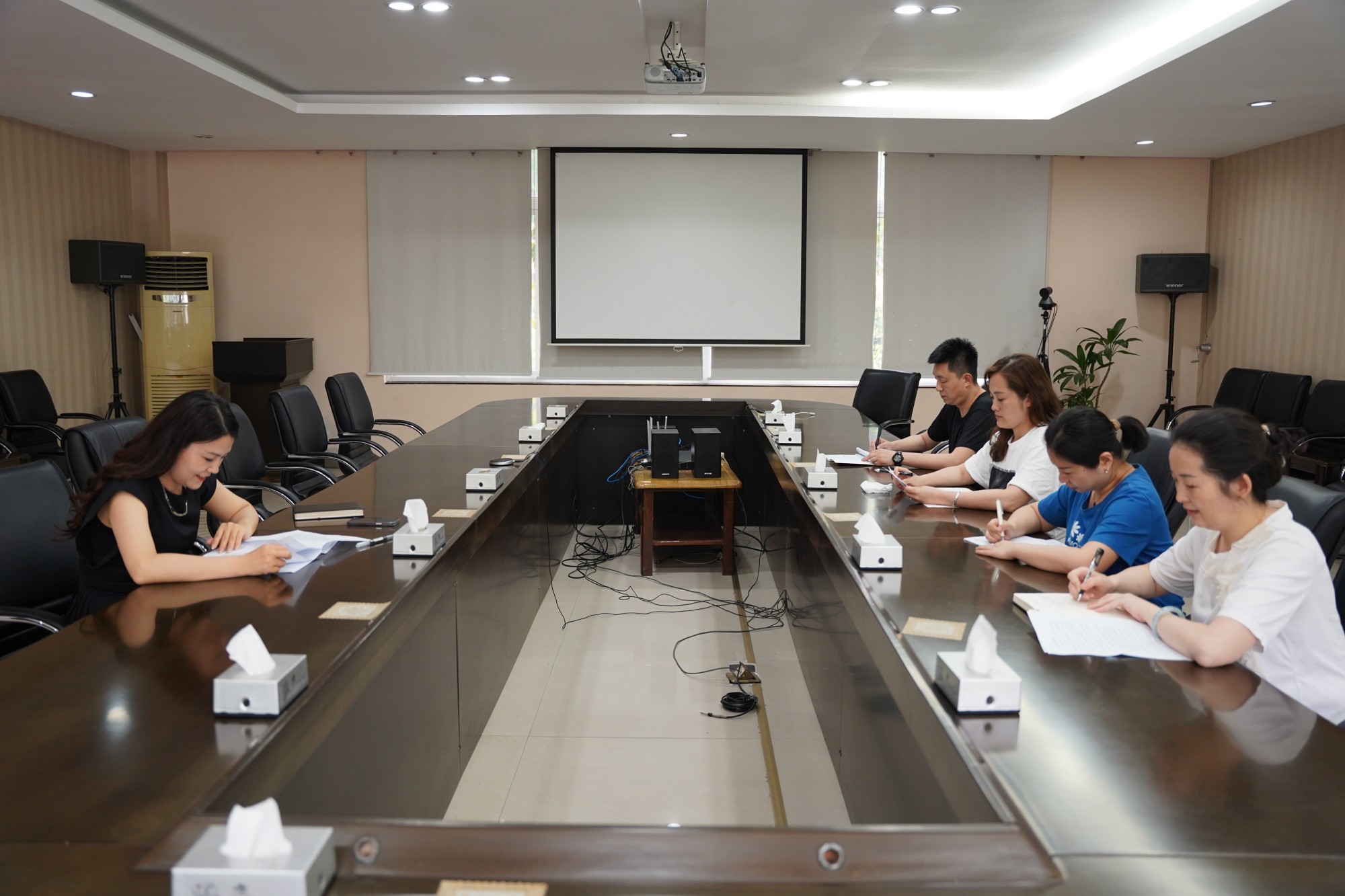 内江管理处分析研判收费稽查工作