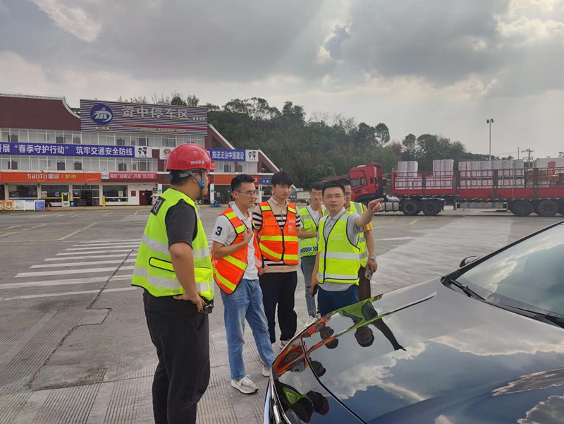 成渝公司建设管理部现场检查成渝高速公路专项工程实施情况