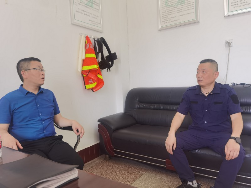 资阳管理处深入开展路产管护队伍谈心谈话