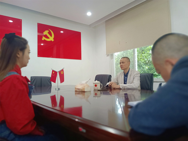 内江管理处开展“一对一”谈心谈话