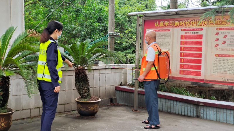 2023.6.5+成渝分公司+成渝高速椑木收费站多举措抓好环境保护工作+童静