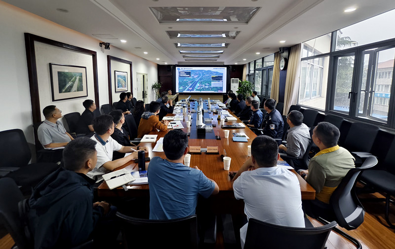 成渝分公司联合成内渝公司召开成渝高速（原路扩容段）改扩建交通组织设计沟通座谈会